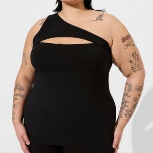 5X • Torrid • Foxy Cutout One Shoulder Top